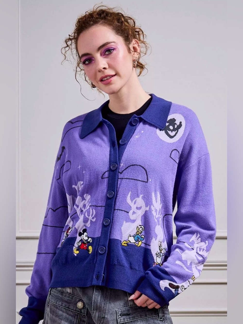 Disney Mickey & Friends Halloween Parade
Women's Glow-in-the-Dark Cardigan NWT